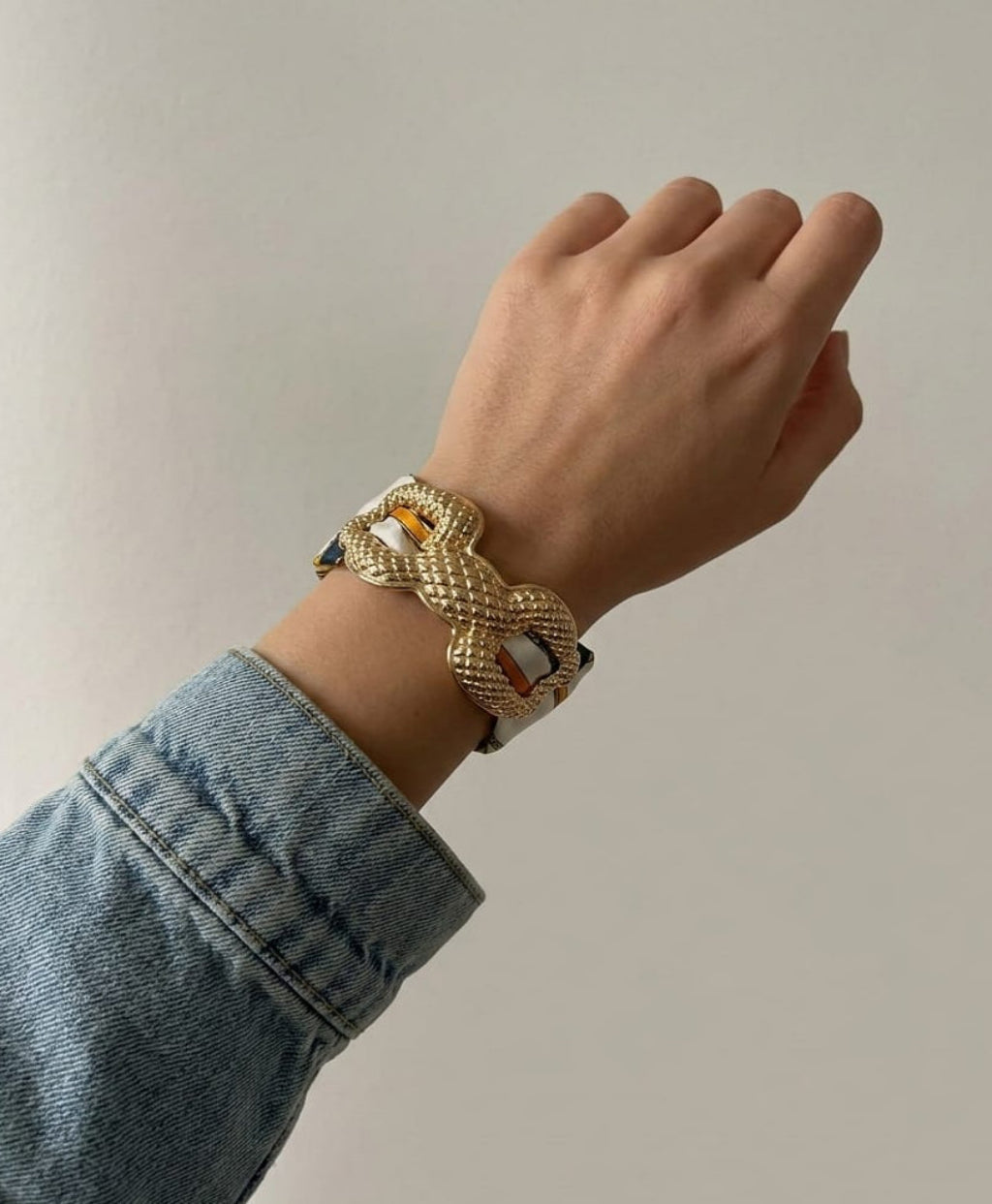 Scarf Cuff